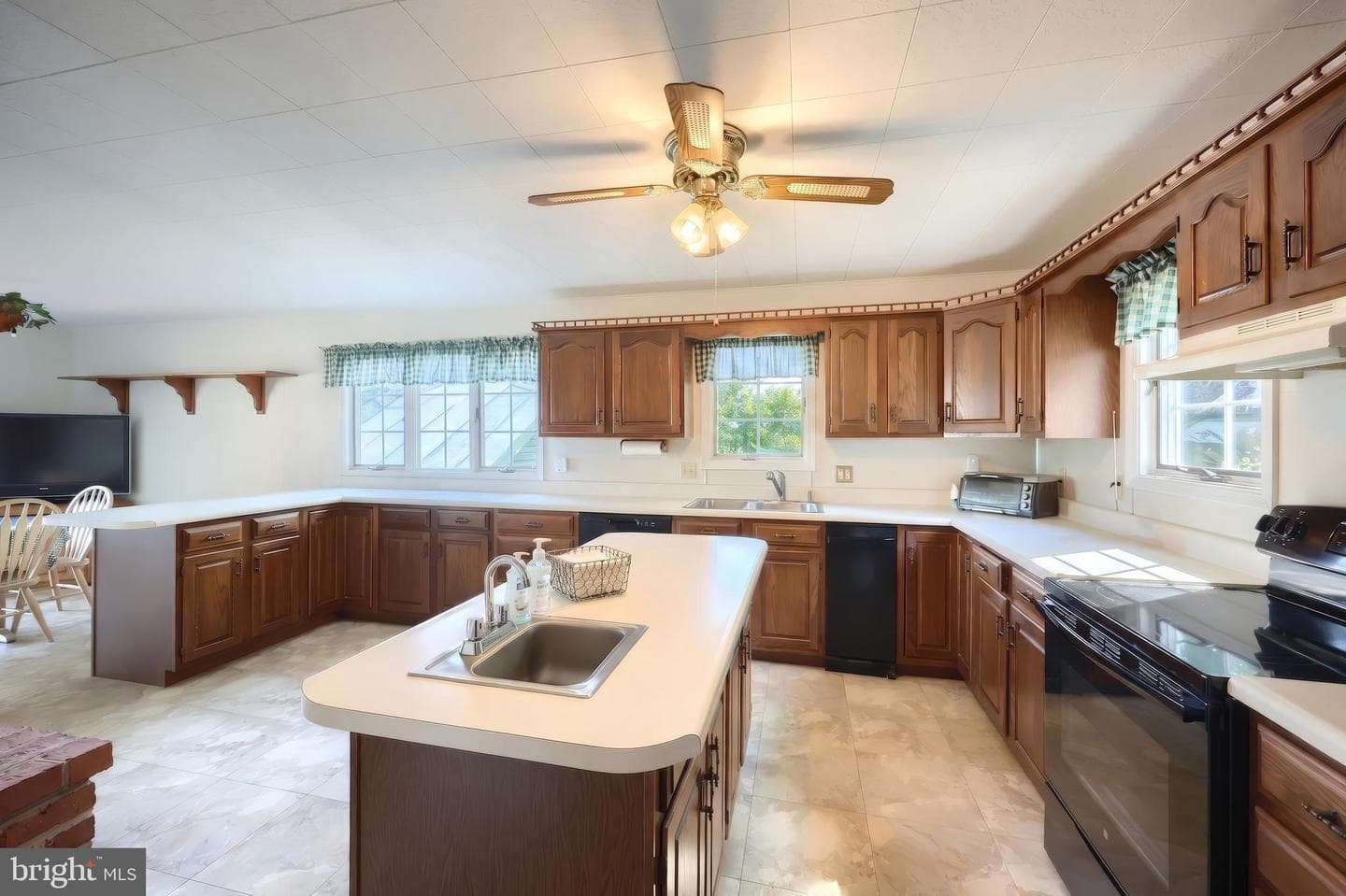 25 John Edward Drive photo 13