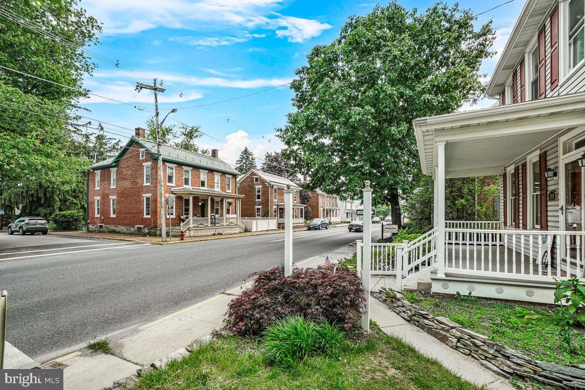 201 E Main Street photo 36
