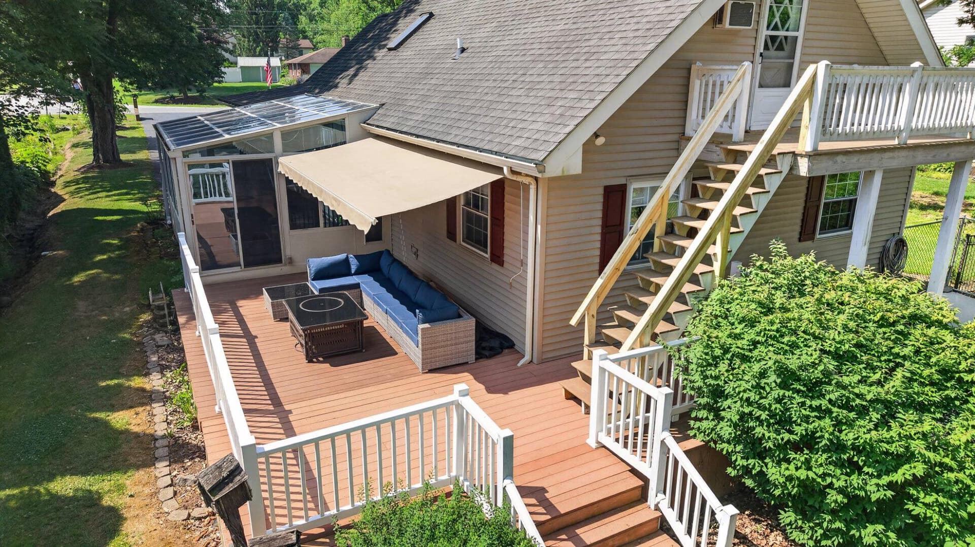 15 Howard Drive photo 3