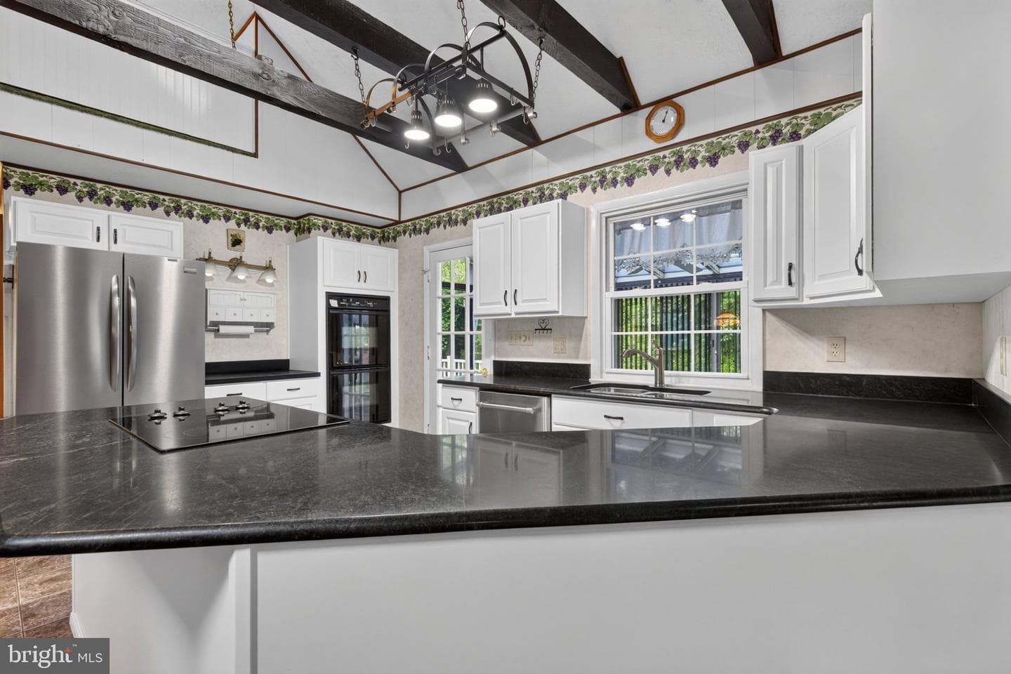 15 Howard Drive photo 9