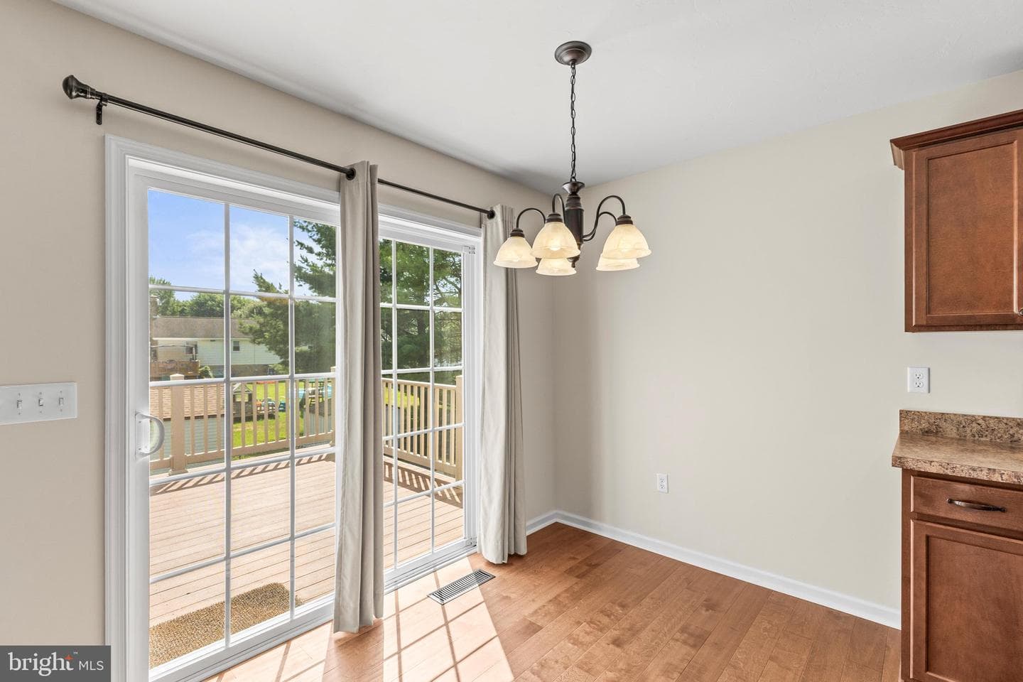 249 Hemlock Drive photo 11
