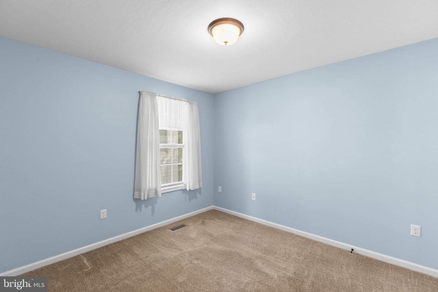 249 Hemlock Drive photo 21