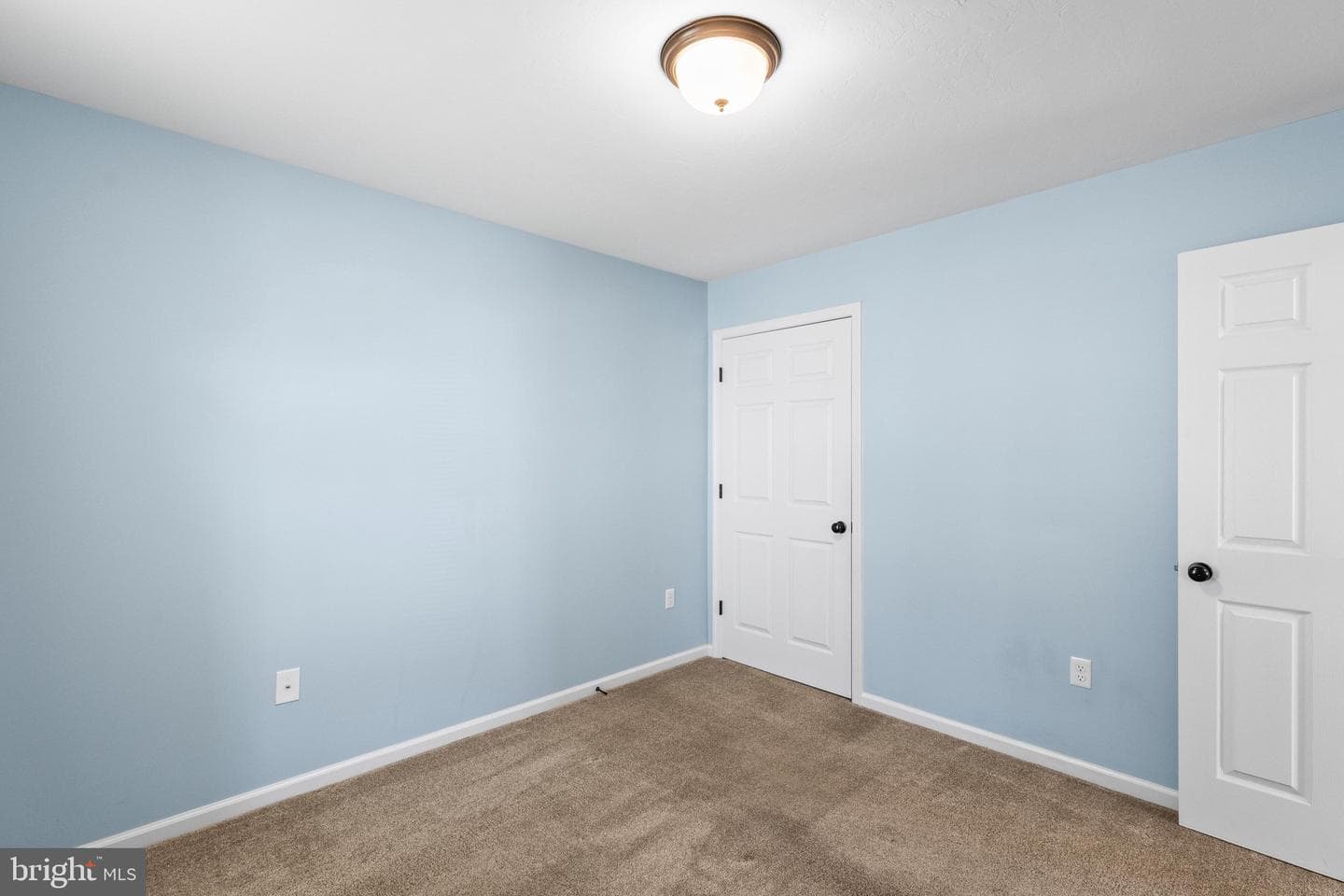 249 Hemlock Drive photo 22