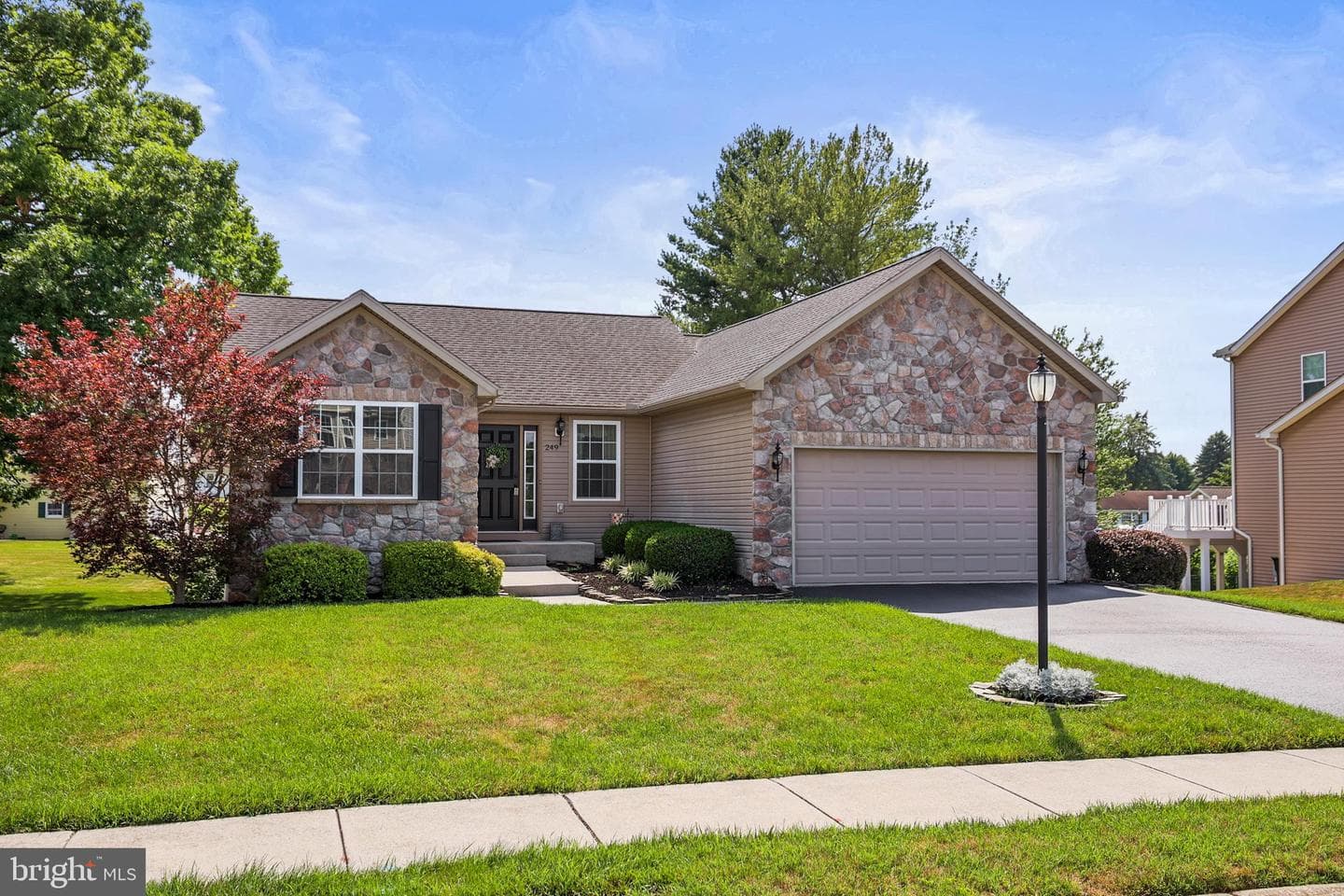 249 Hemlock Drive photo 3