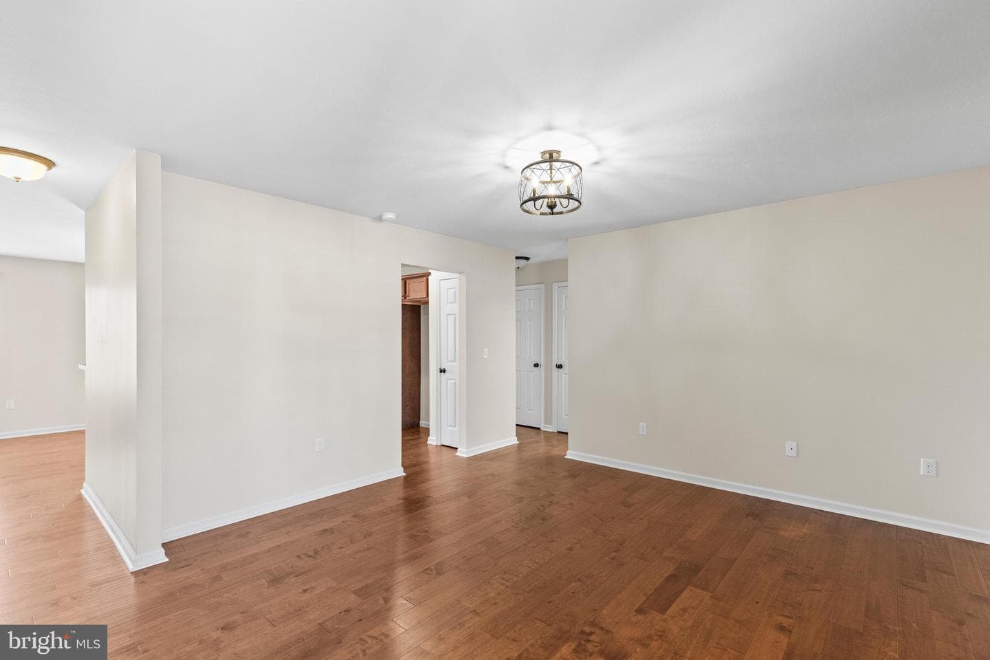 249 Hemlock Drive photo 5
