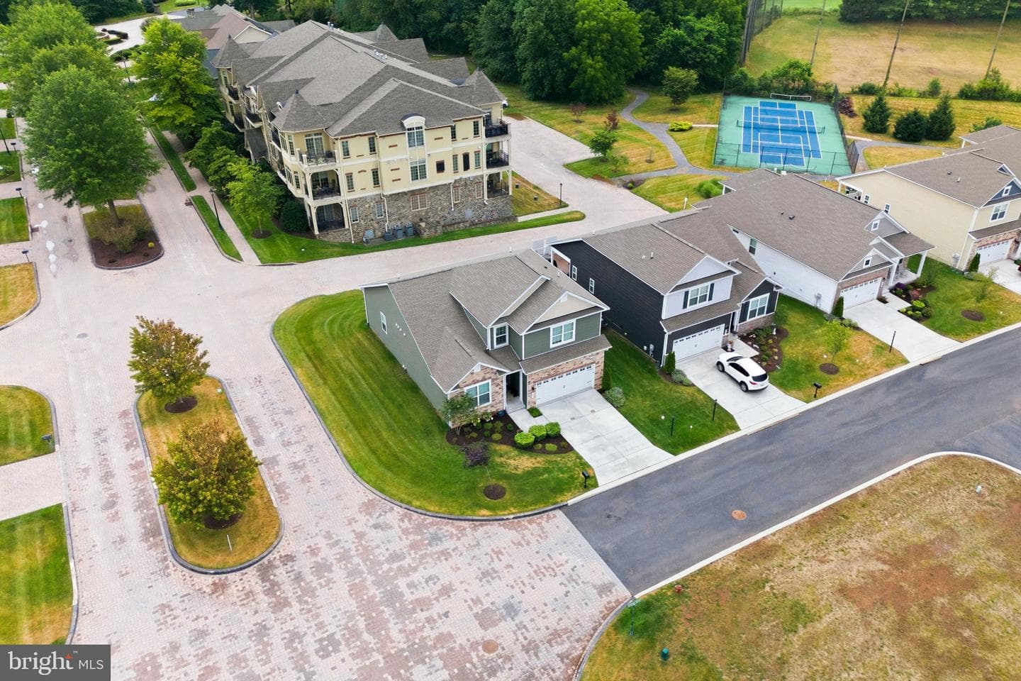 2 Charles Drive photo 102