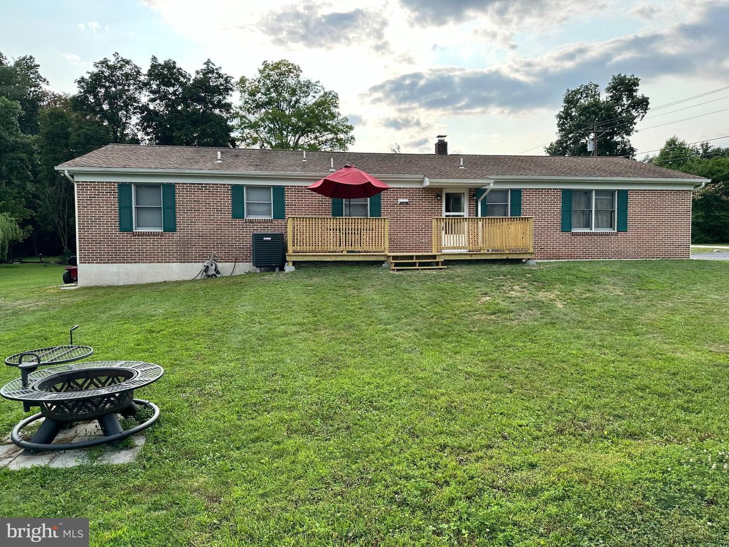 12 Longstreet Drive