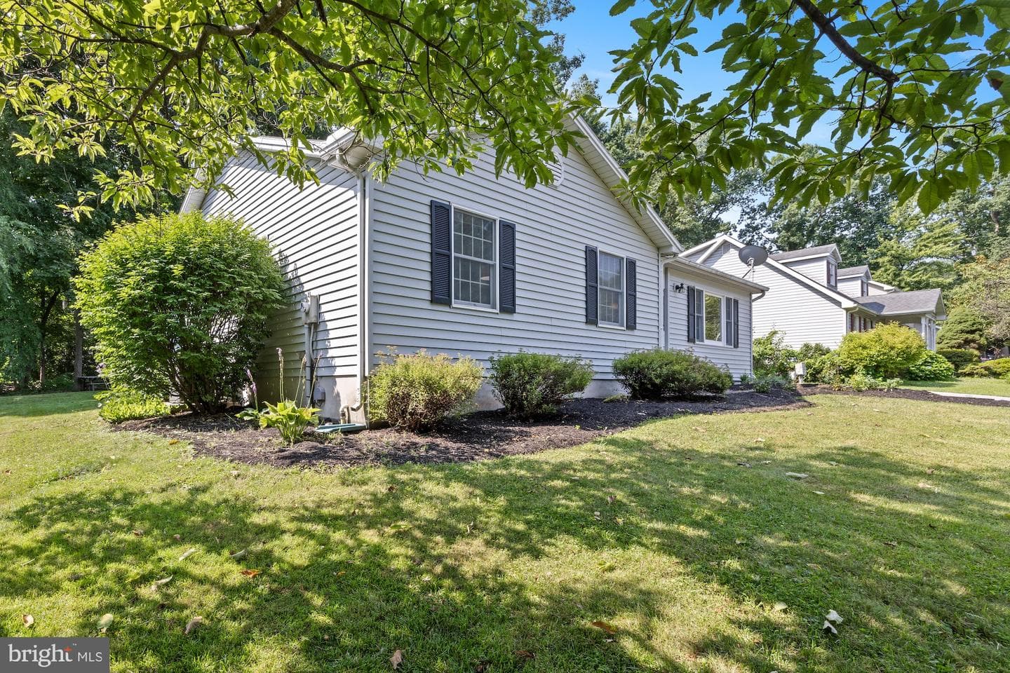 16 Halleck Drive photo 6