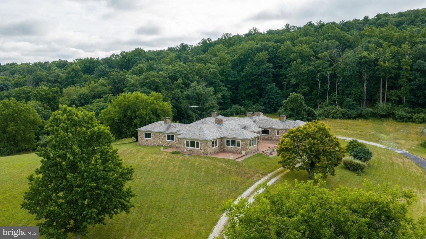 1207 Flohrs Church Road photo 2