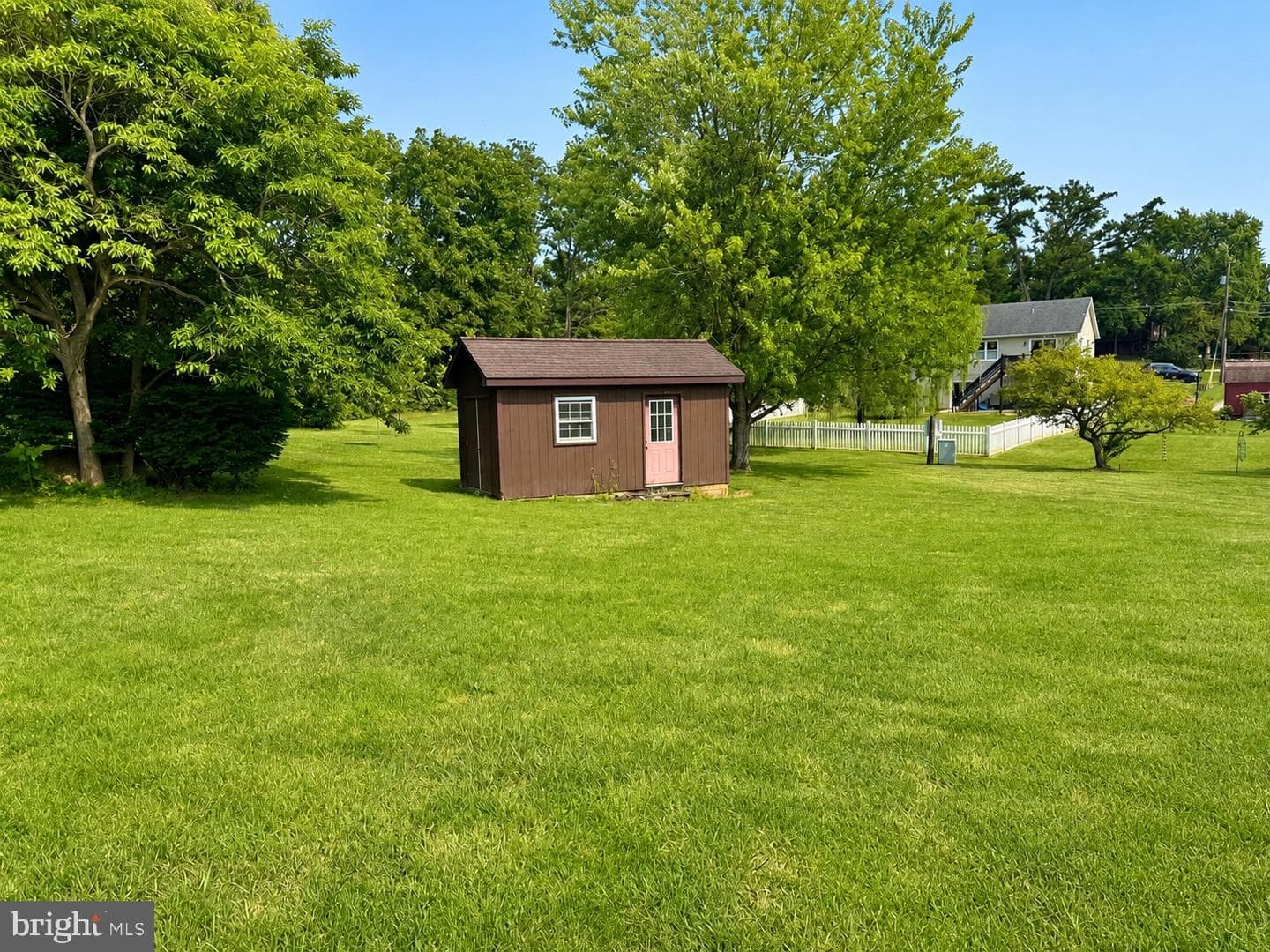 19 Lake Meade Drive photo 5