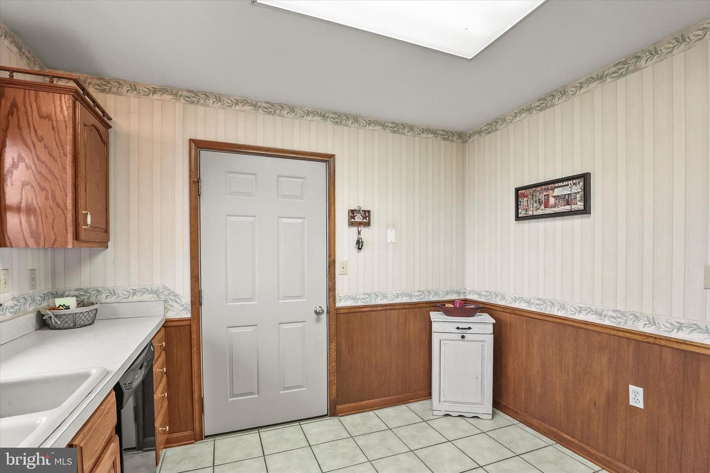 5285 Oxford Road photo 16