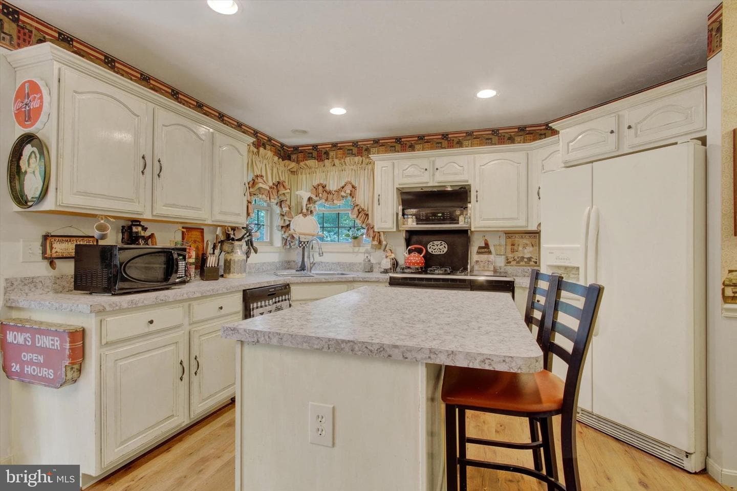 1053 Forest Drive photo 12