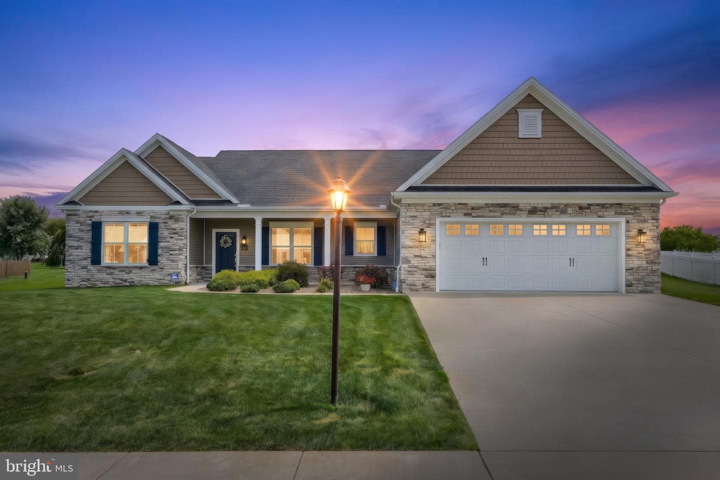 15 Onyx Road photo 1