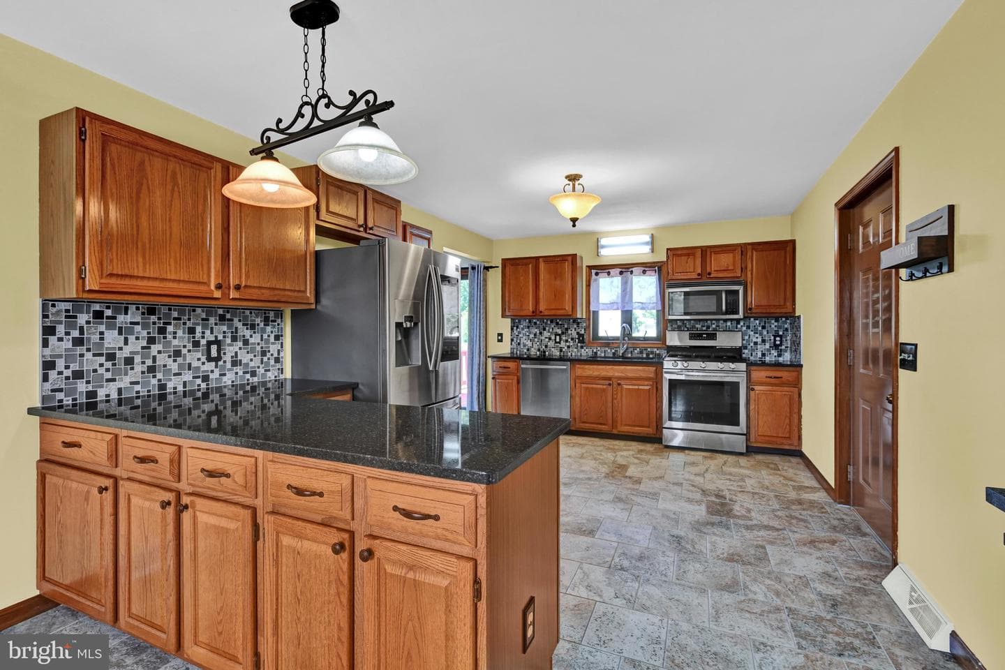 31 Seneca Drive photo 11