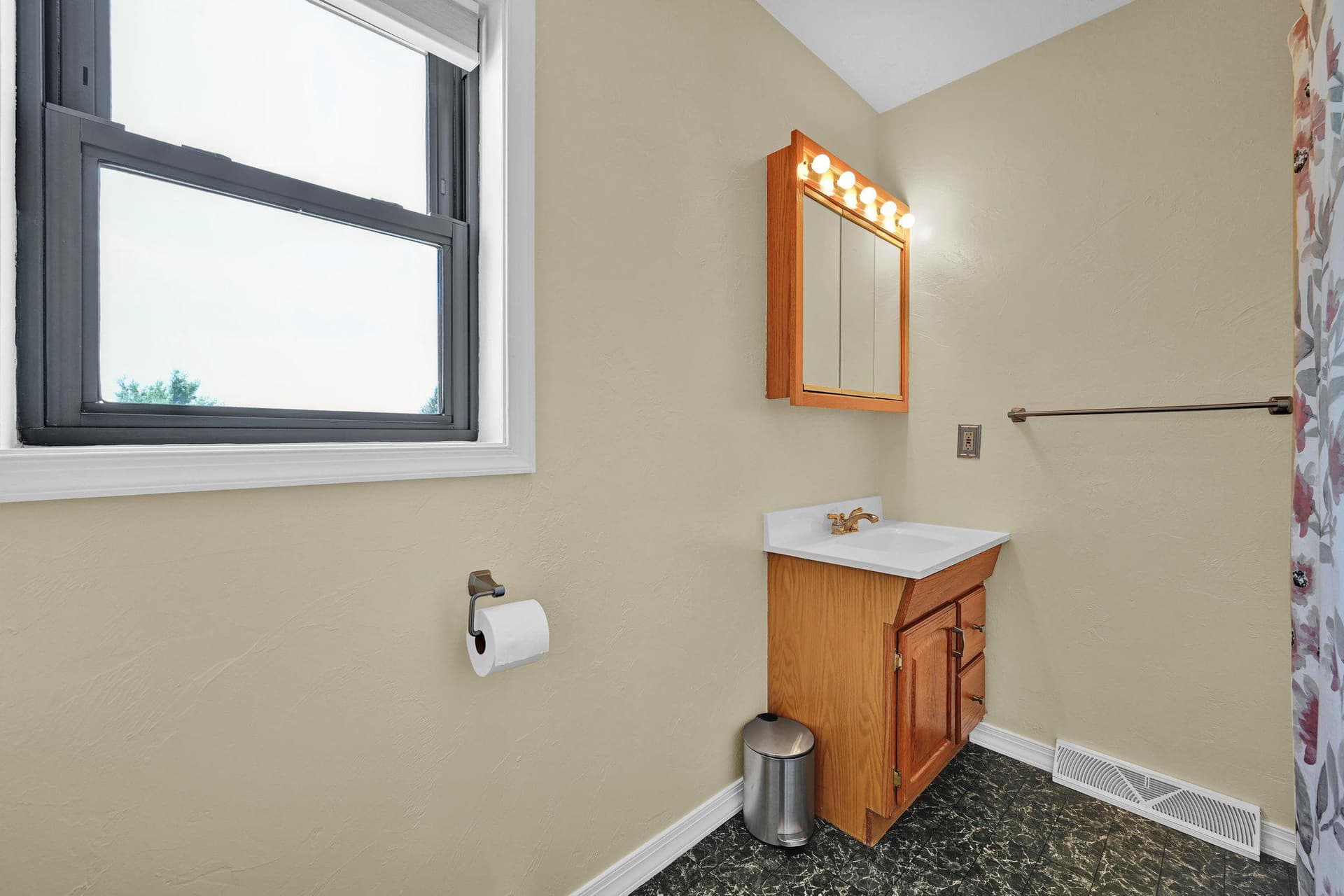 31 Seneca Drive photo 19