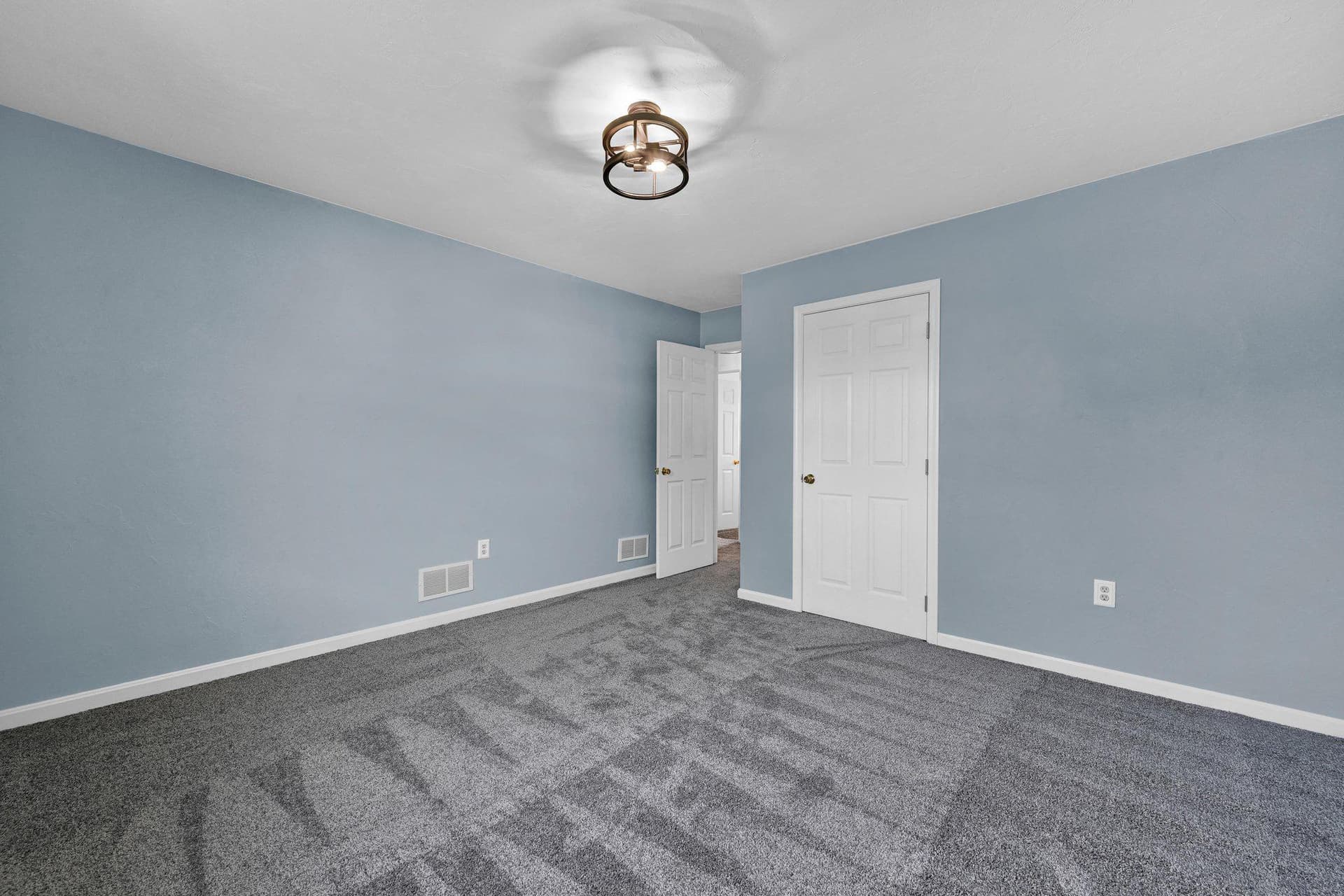 31 Seneca Drive photo 20