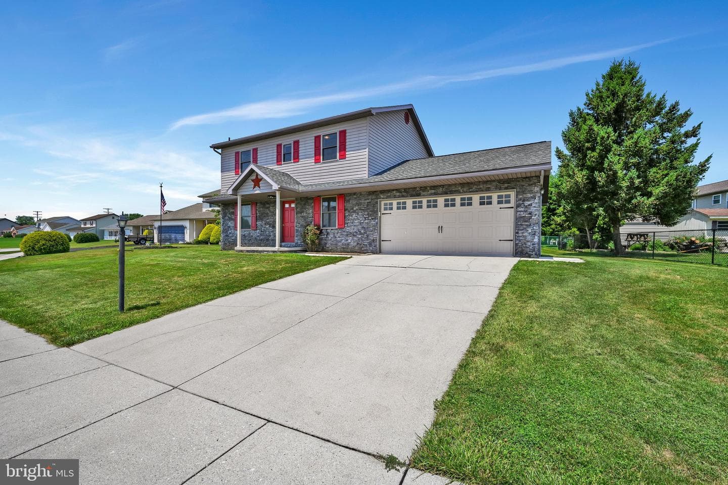 31 Seneca Drive photo 3