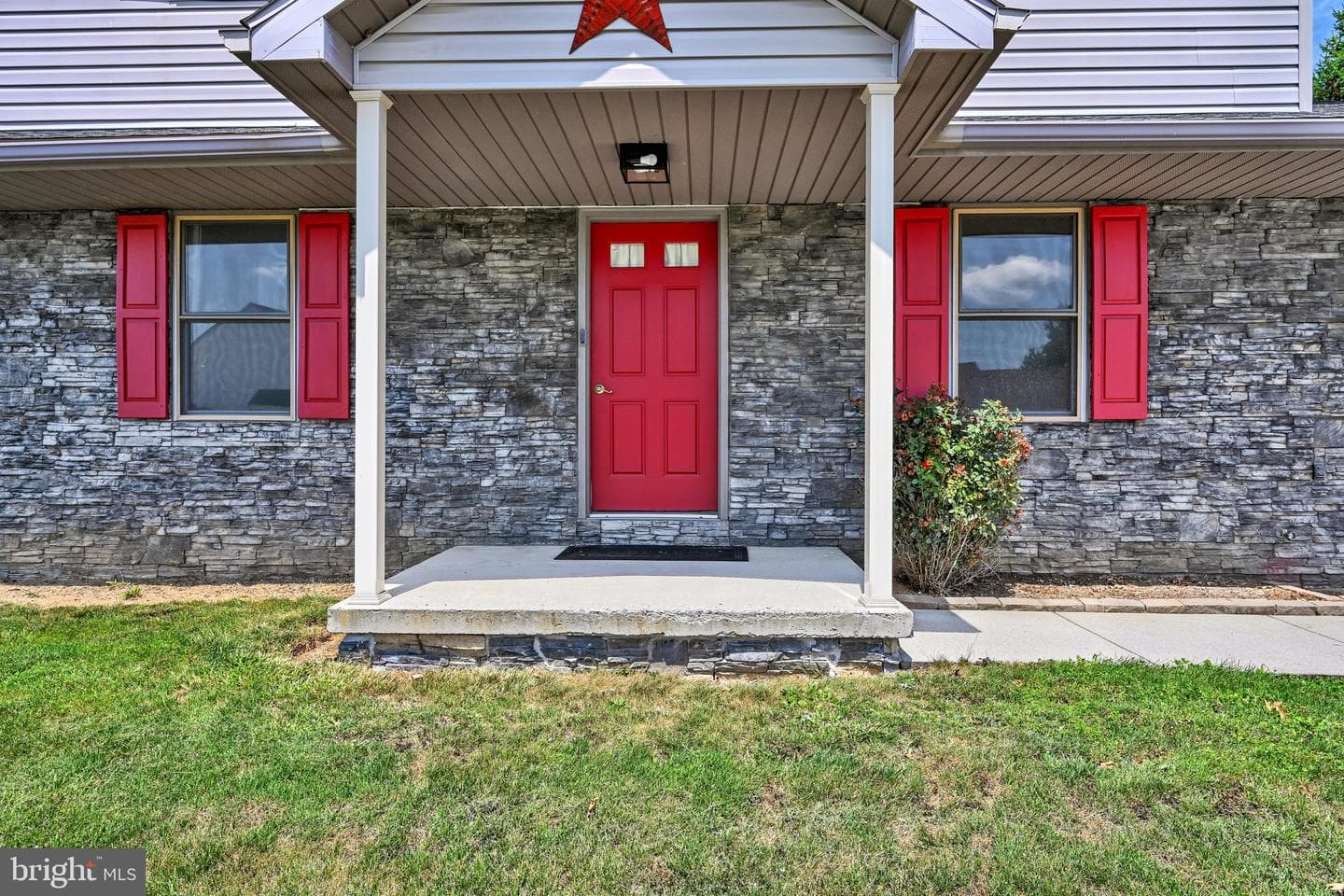 31 Seneca Drive photo 5