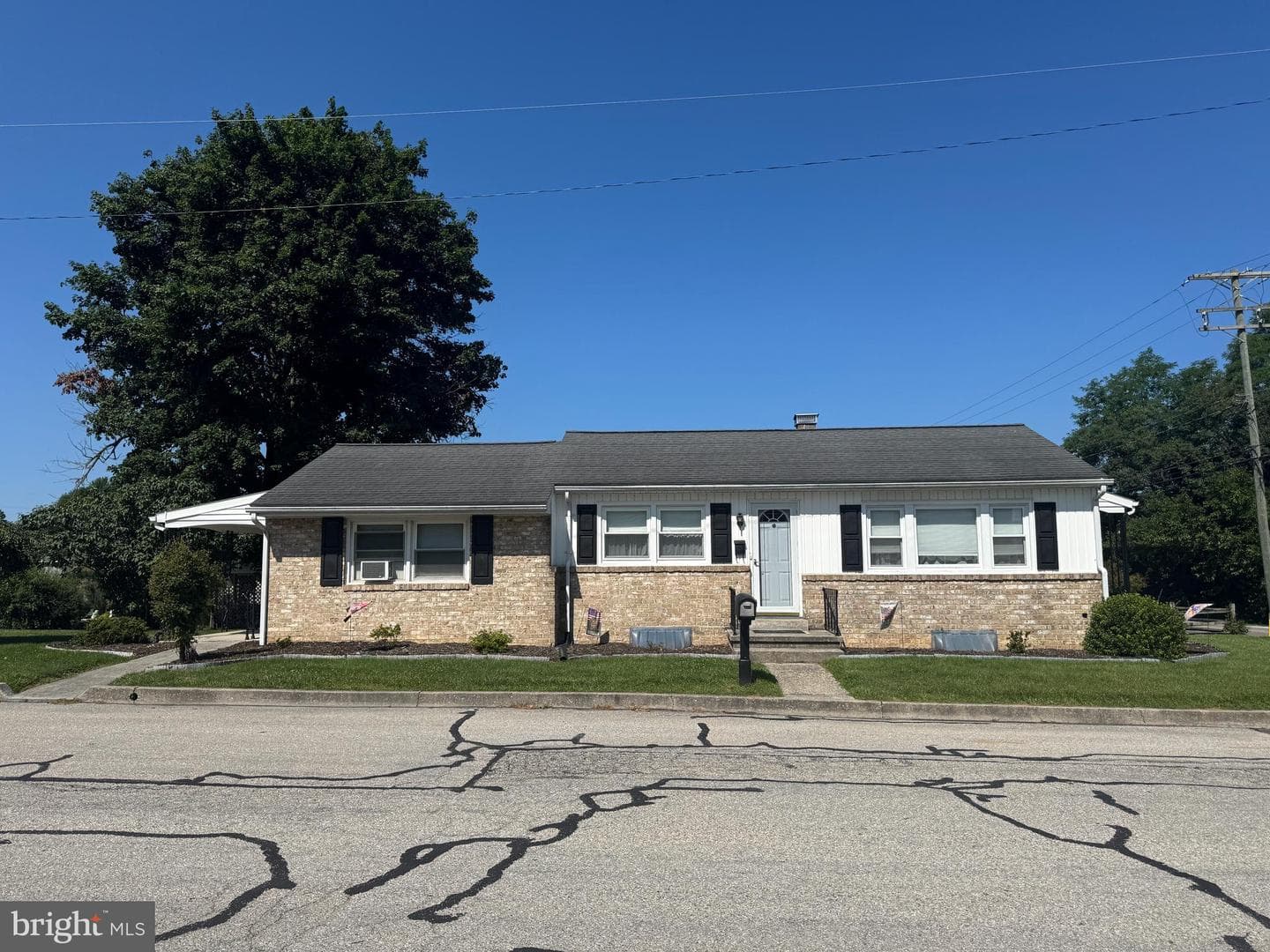 1000 W Elm Avenue photo 2