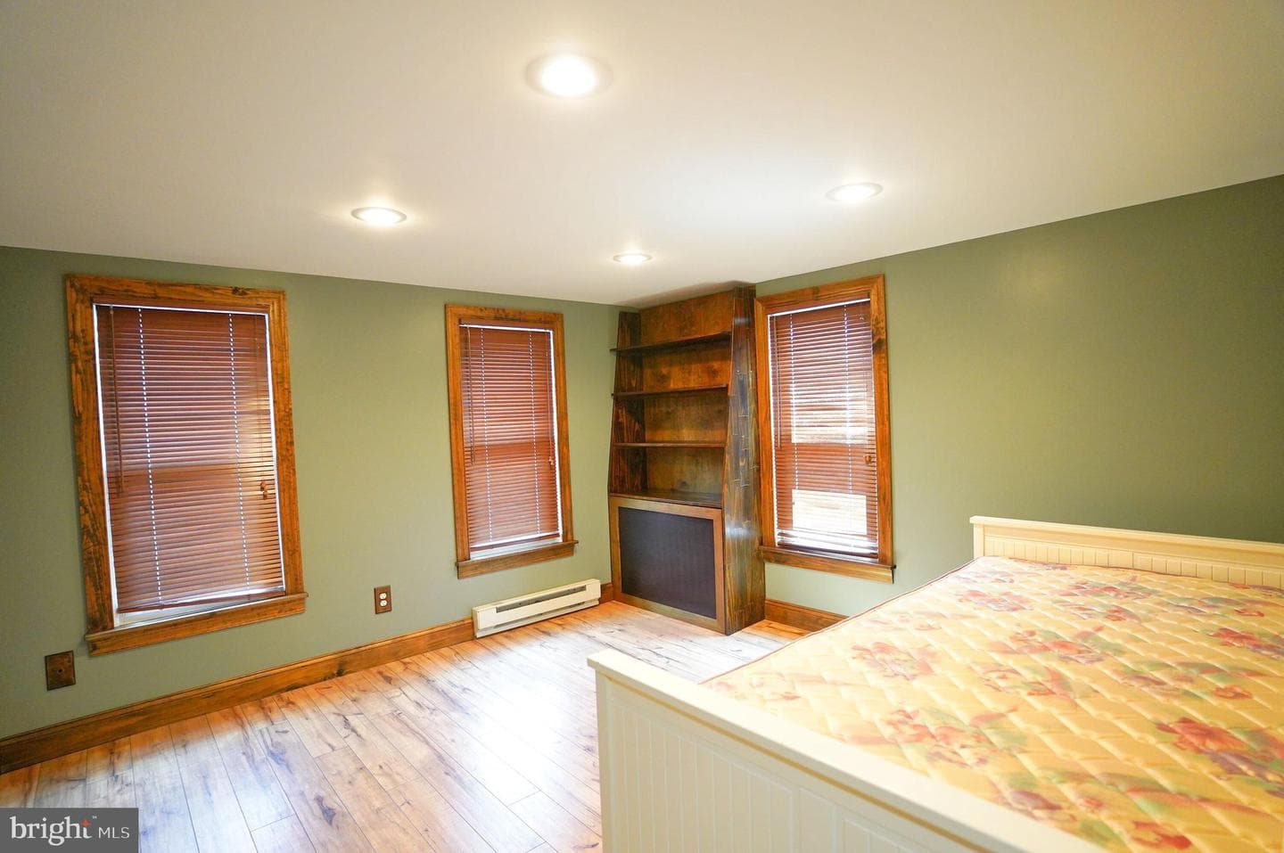 2948 Hanover Pike photo 15
