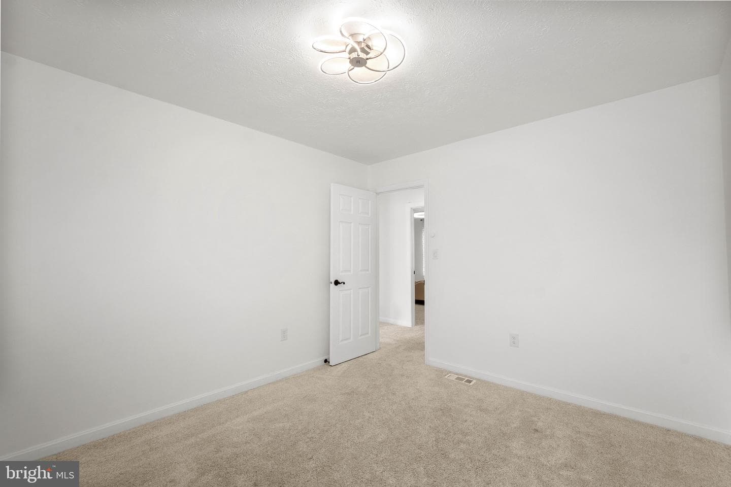 1233 Woodhill Drive photo 39