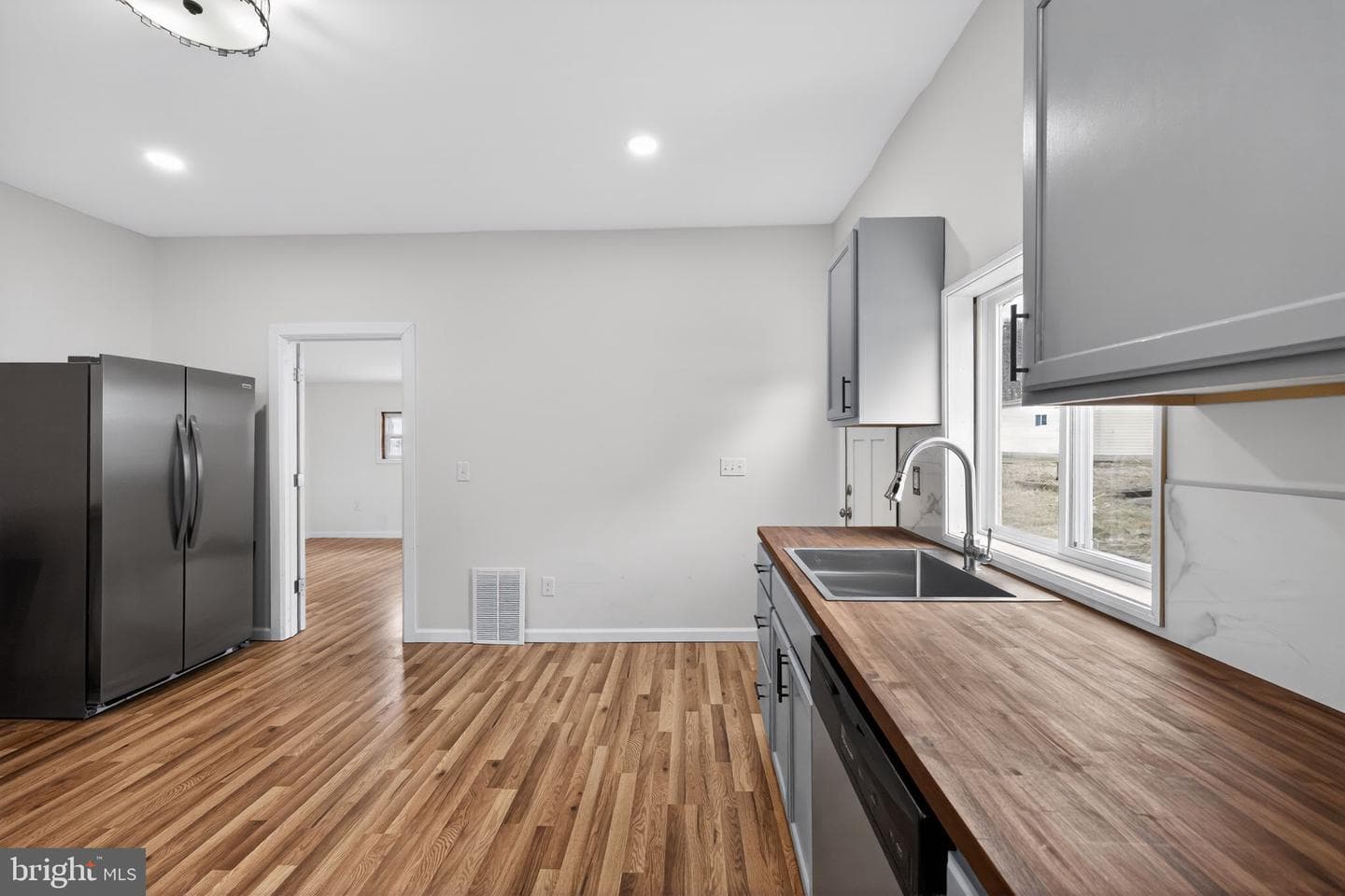 419 29th Street photo 6