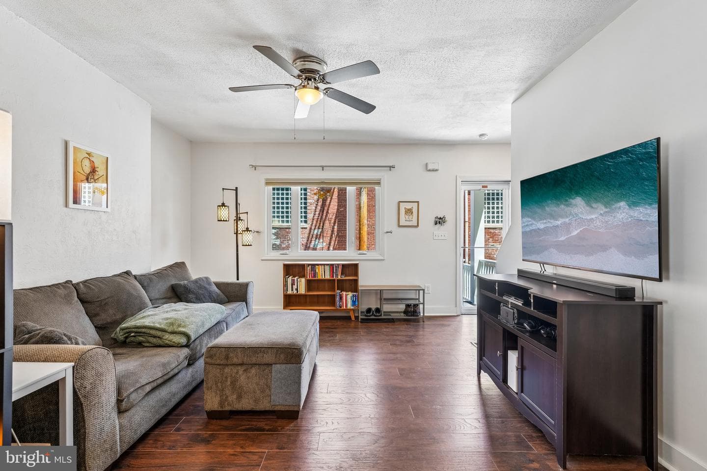 3022 Harcum Way photo 6