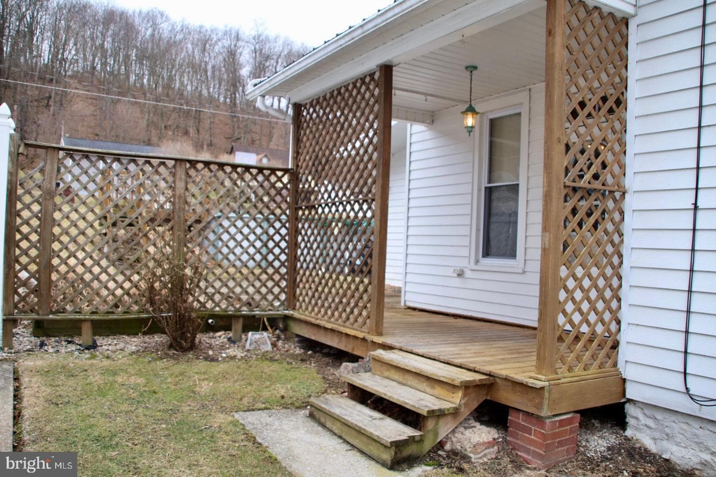 905 Mifflin St photo 3