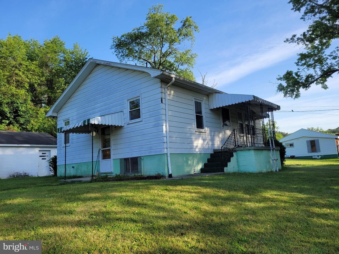 155 Hyndman Rd photo 9