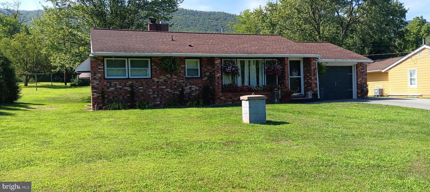 9335 Us Route 220 photo 3