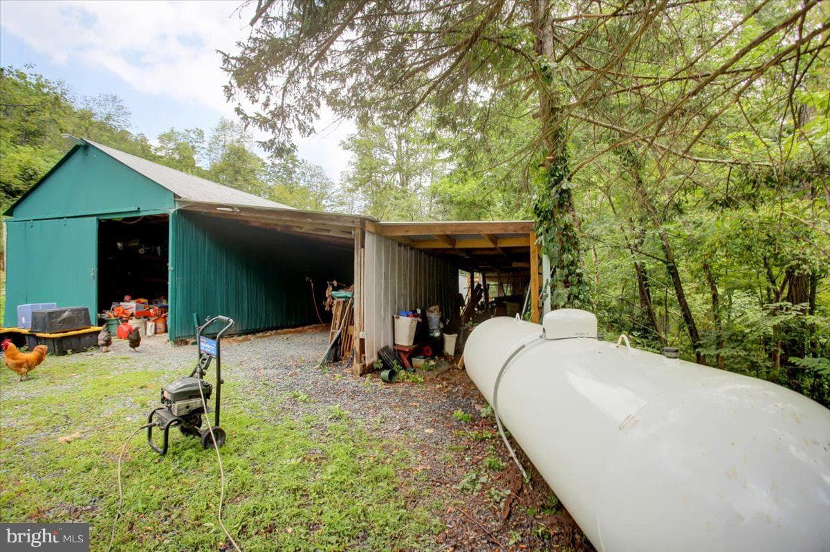 855 Lincoln Highway photo 14