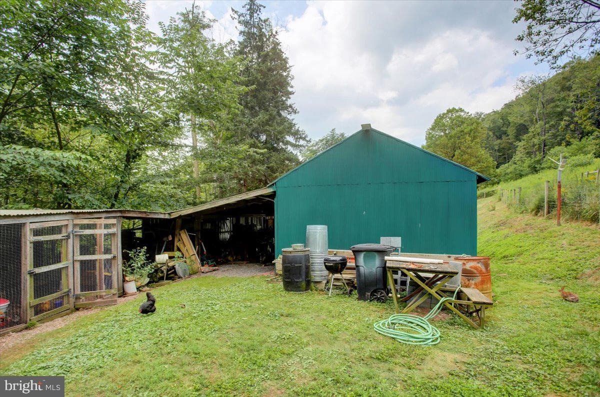 855 Lincoln Highway photo 16