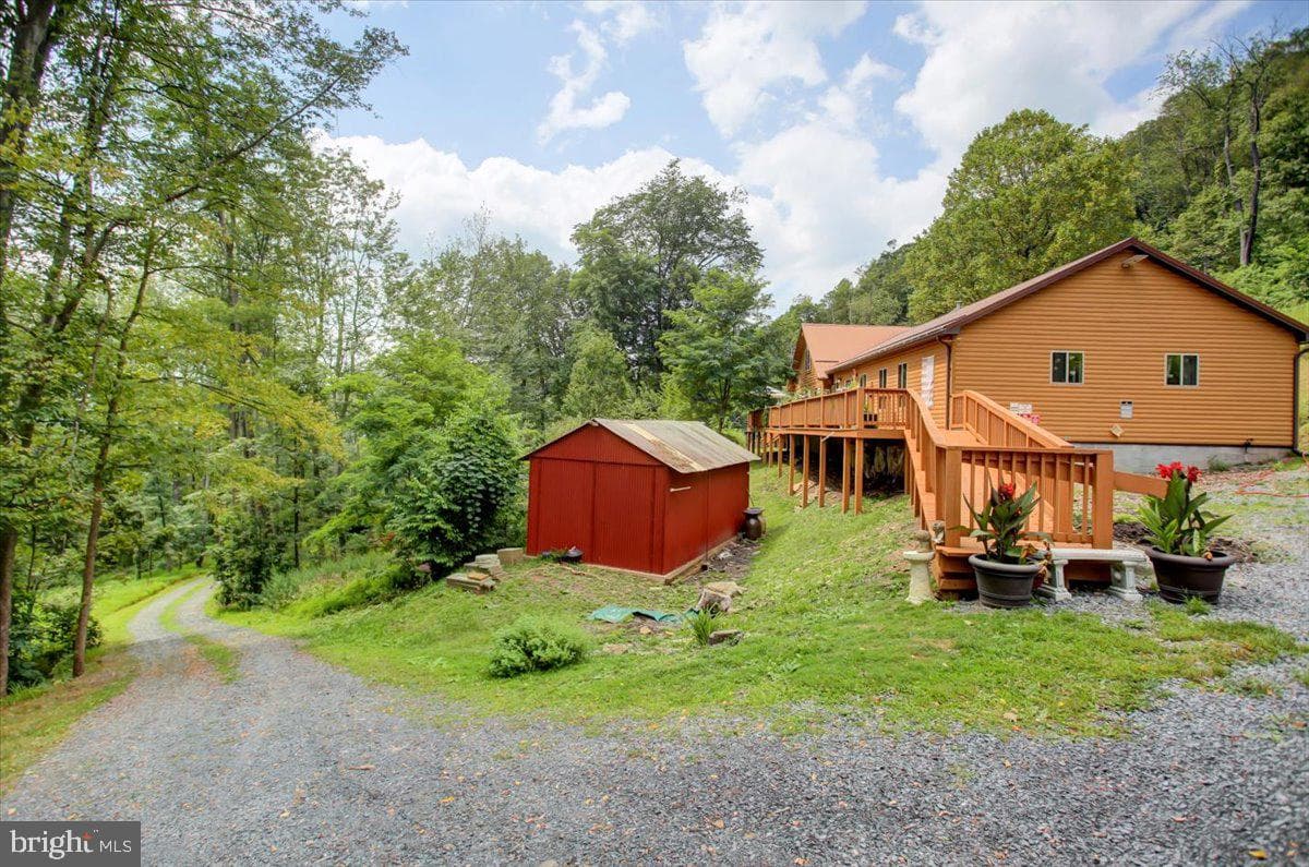 855 Lincoln Highway photo 19