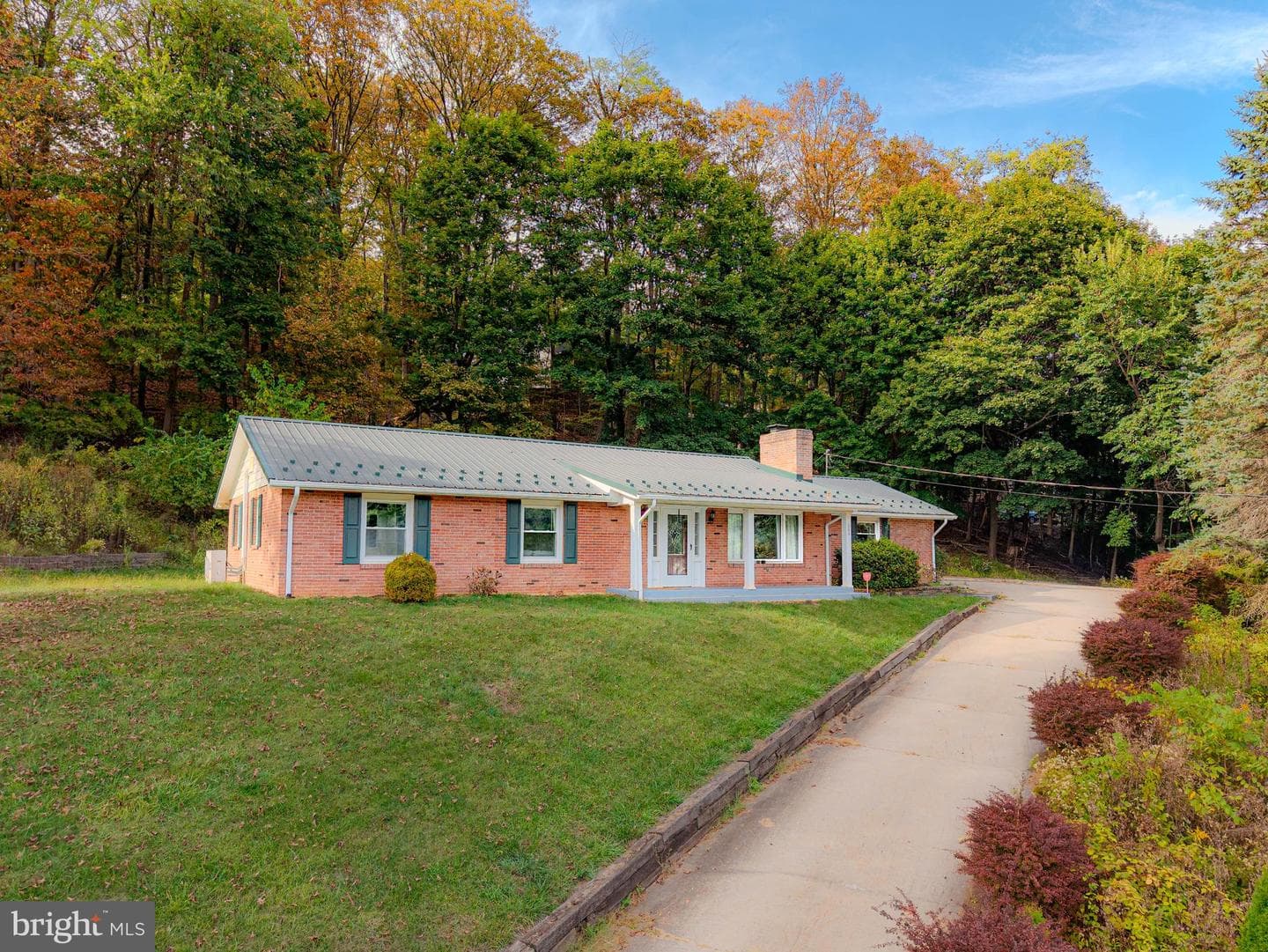 680 Barclay Drive photo 2