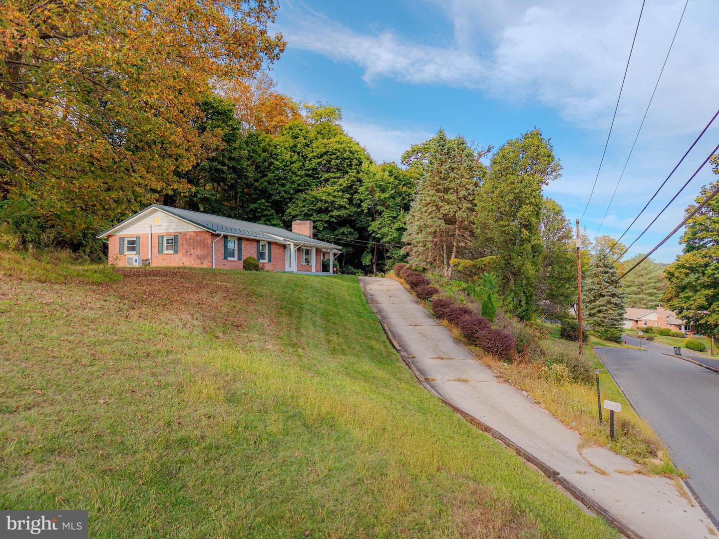 680 Barclay Drive photo 3
