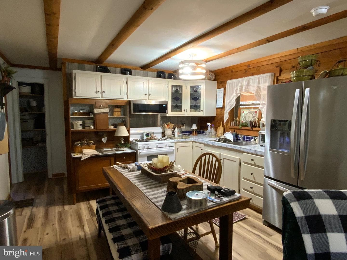216 Cove Street photo 9