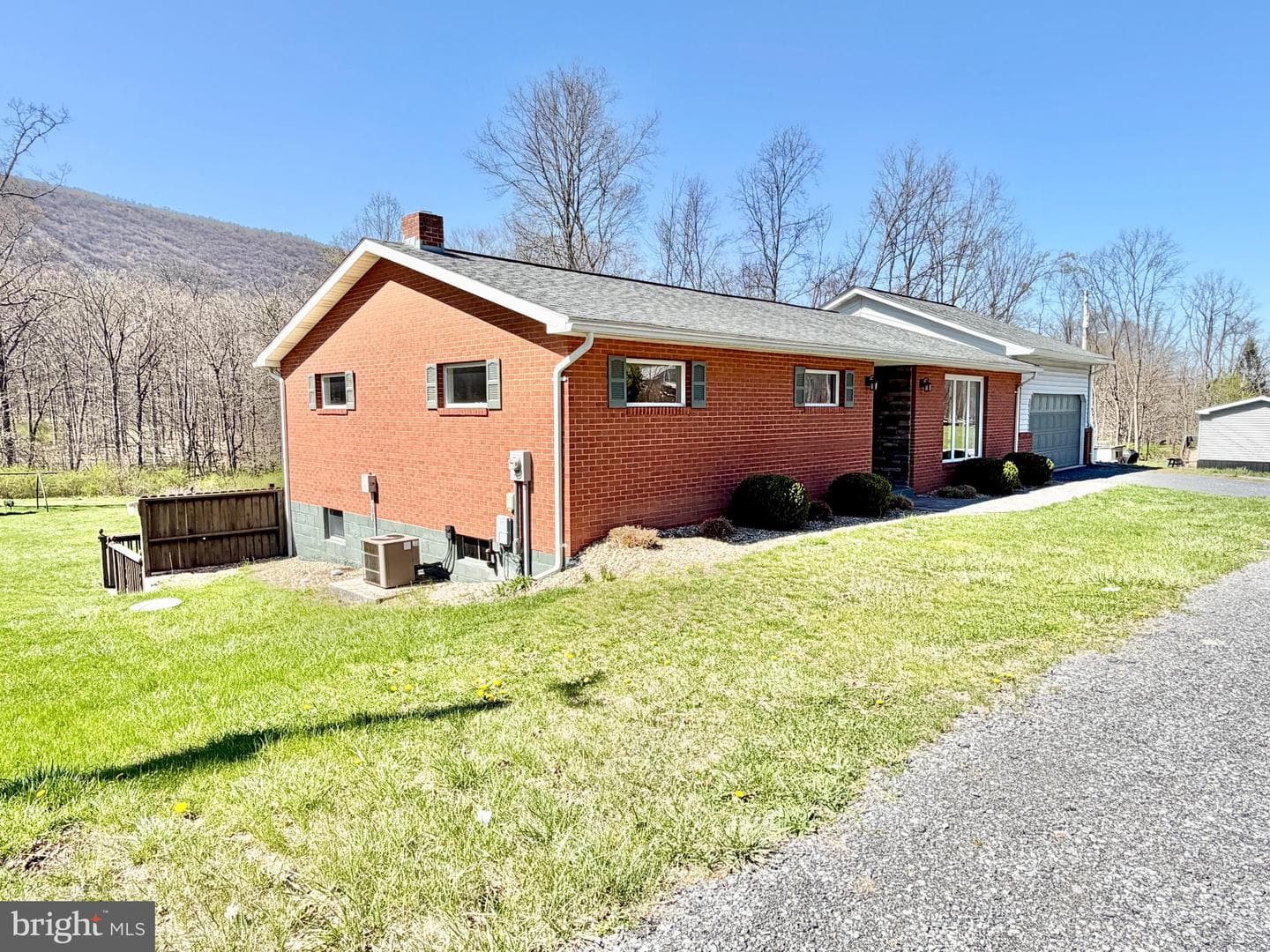 1997 Raystown Road photo 12
