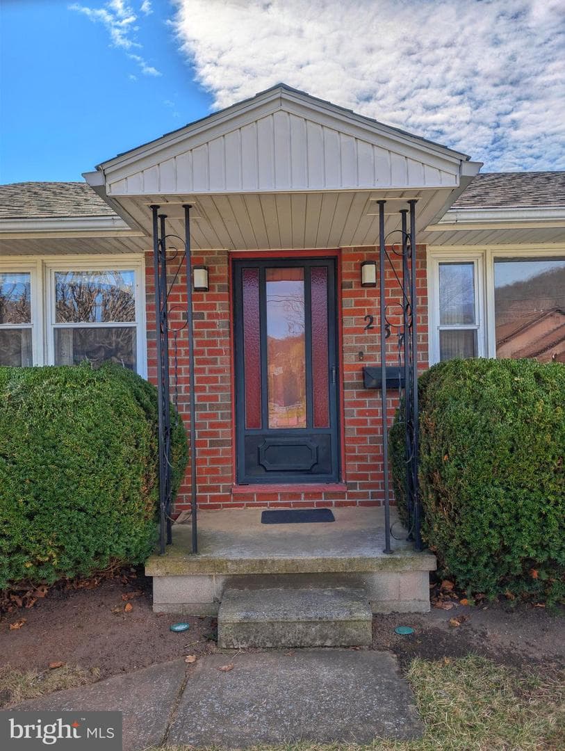 237 Water Street photo 35
