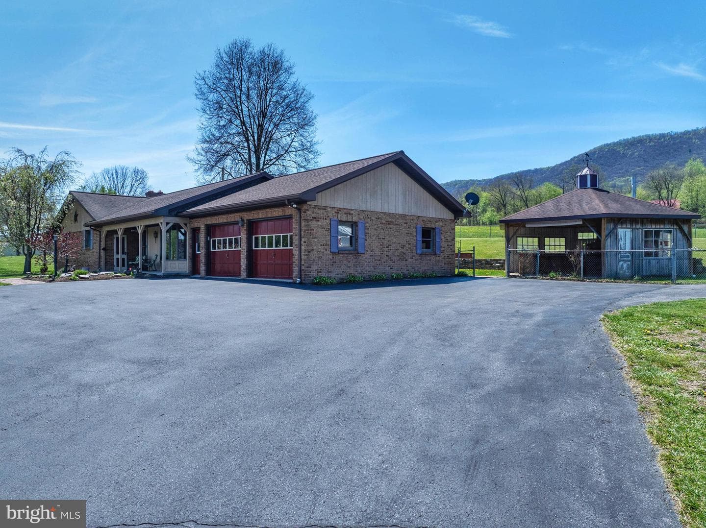 2679 Raystown Road photo 2