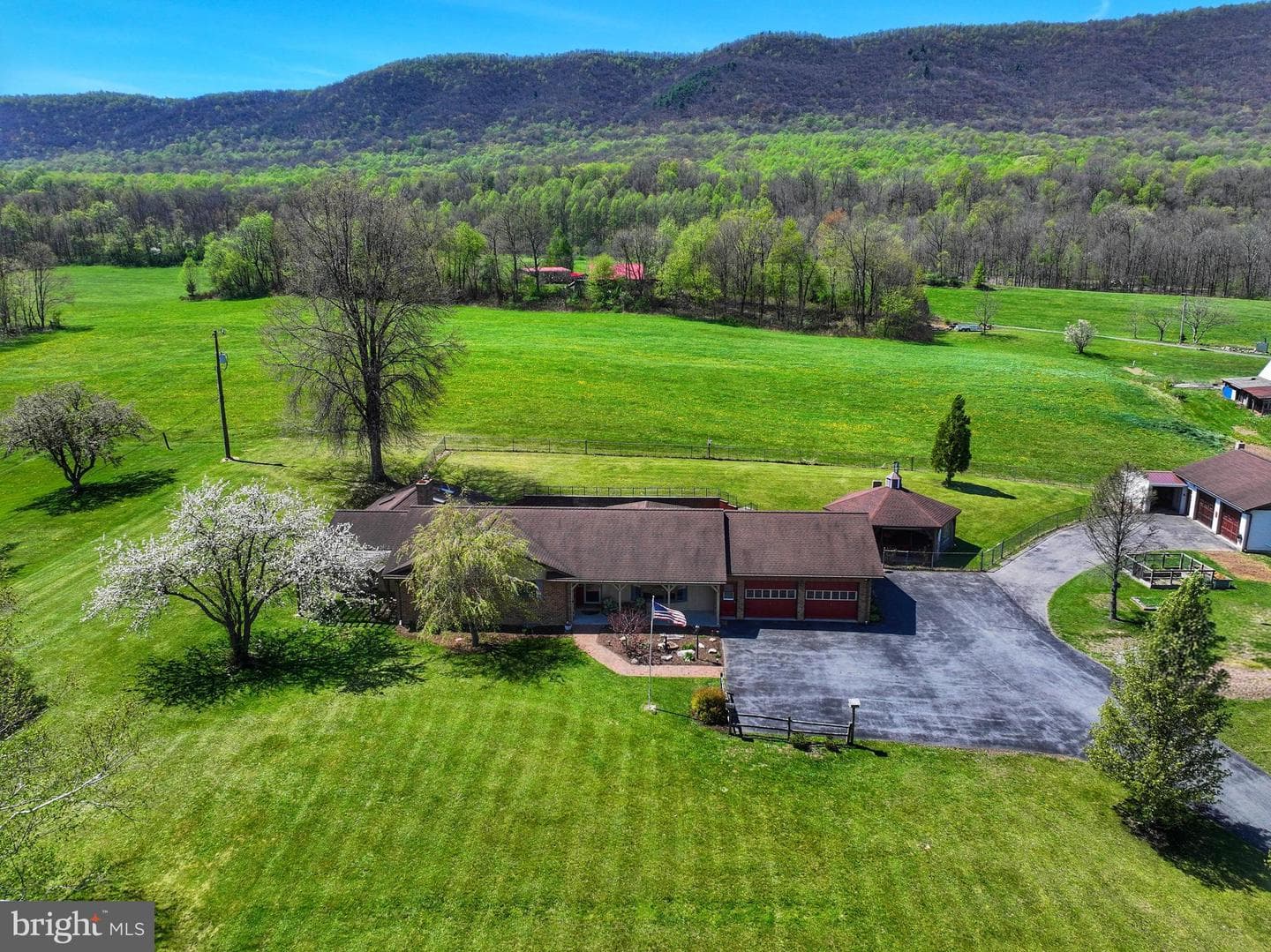 2679 Raystown Road photo 8