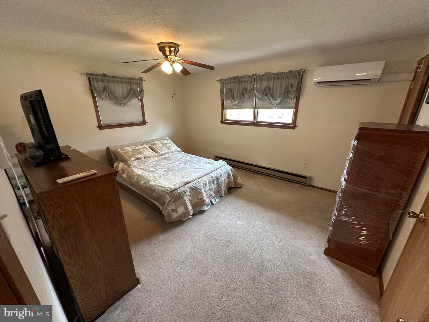 220 E Simpson Street photo 11