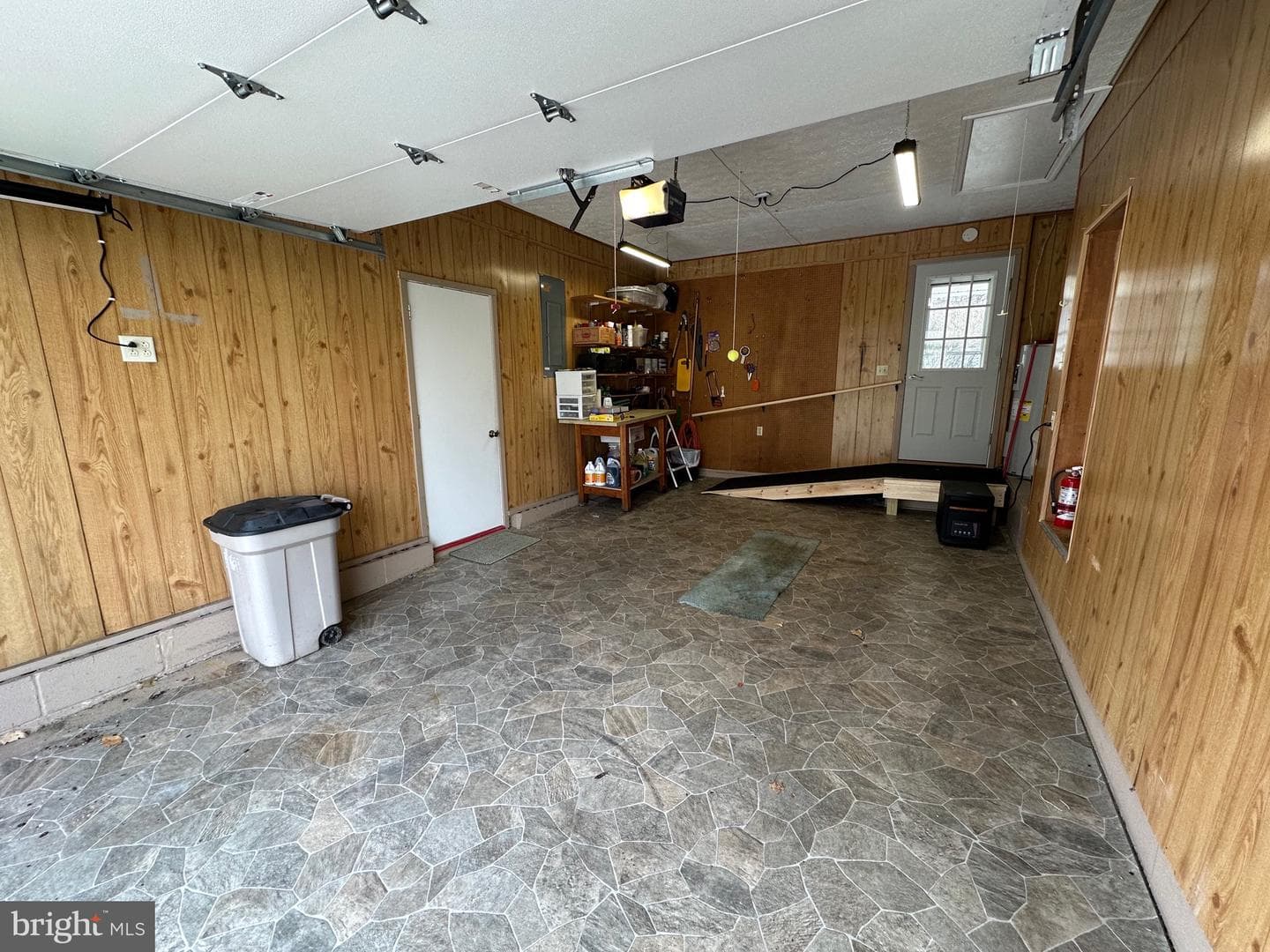 220 E Simpson Street photo 23