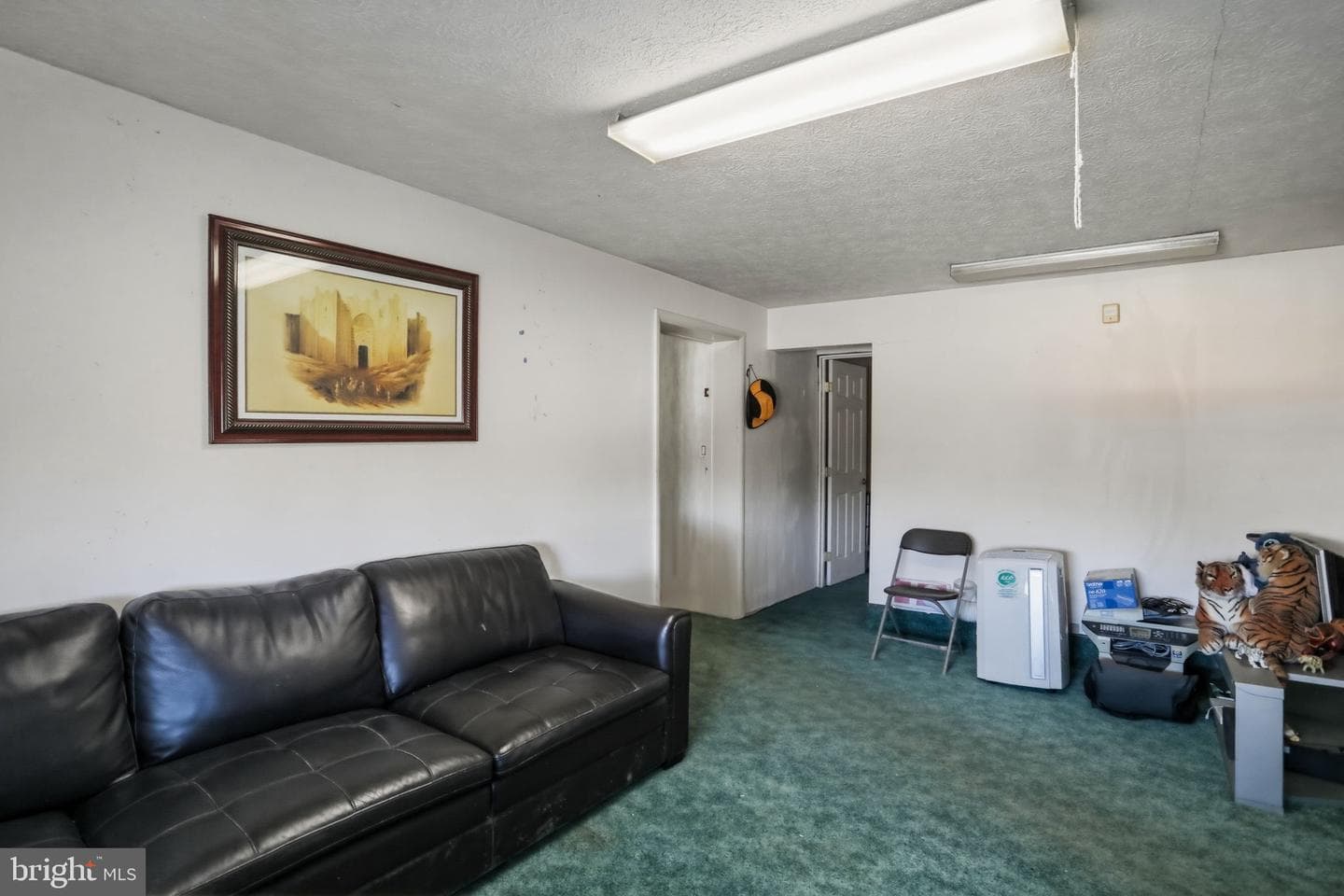 501 Breezewood Road S photo 38