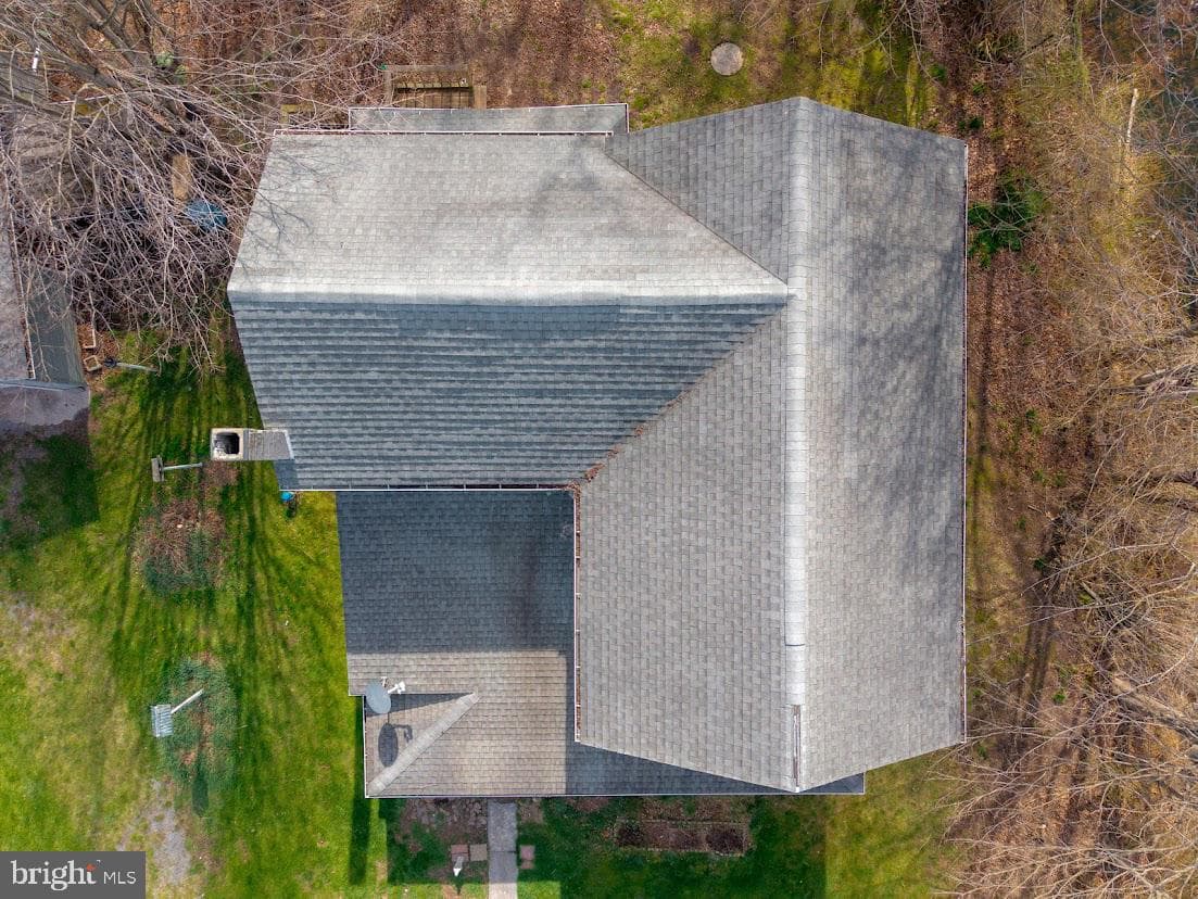 7016 Hyndman Road photo 4