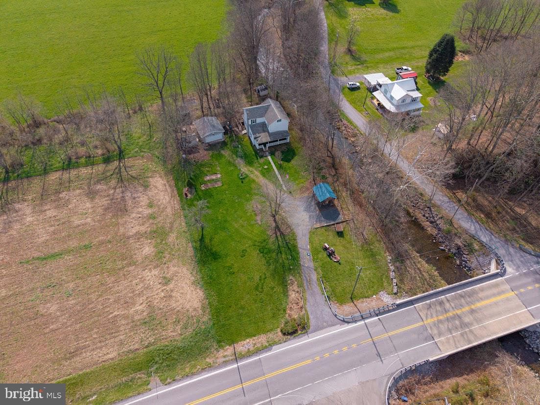 7016 Hyndman Road photo 42