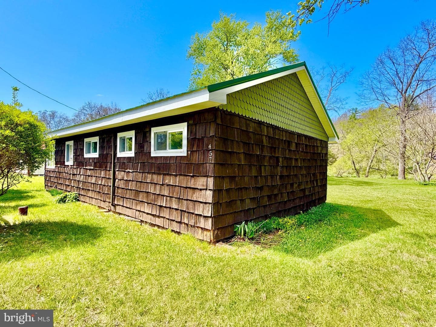 457 Cove Street photo 4