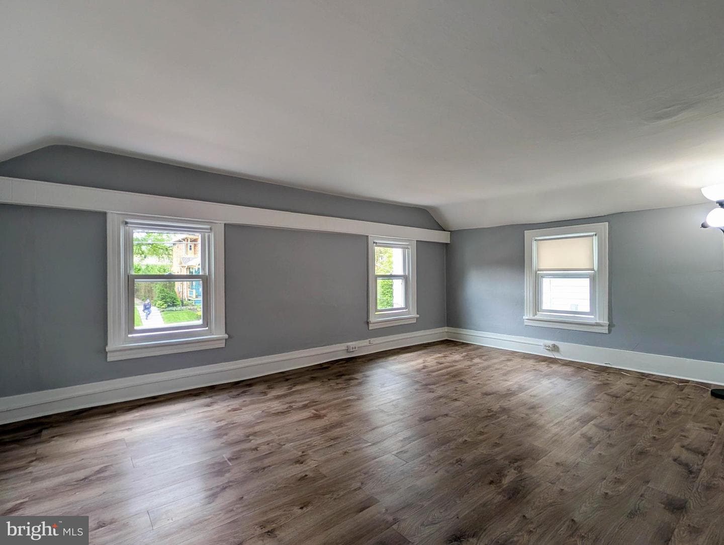 313 E Penn Street photo 22