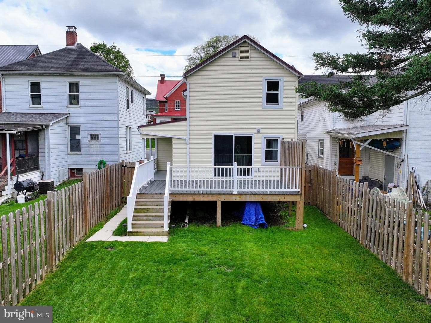 313 E Penn Street photo 52