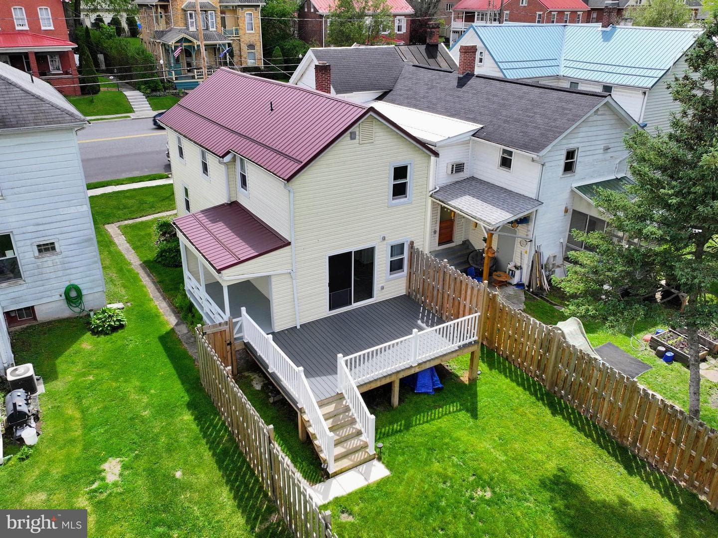 313 E Penn Street photo 53