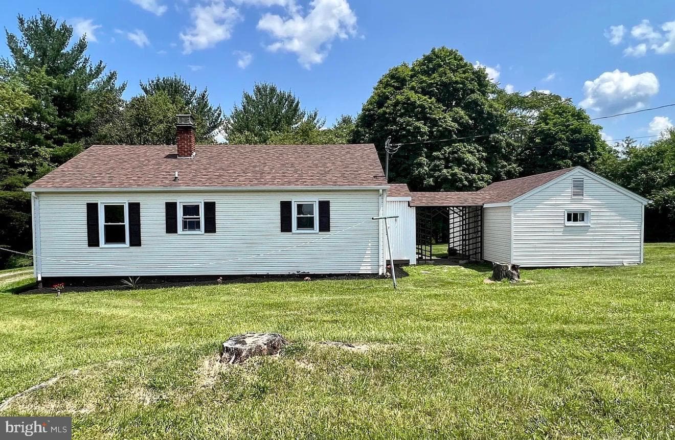 123 Firehouse Road, Breezewood